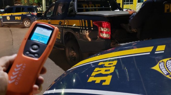 Motoqueiro bêbado e sem CNH provoca acidente com ônibus na BR-101/BA