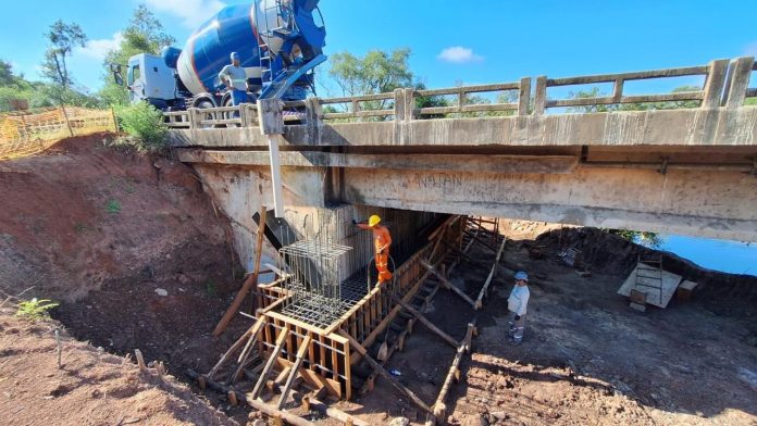 Ponte do Fandango sobre o Rio Jacuí, na rodovia BR-153/RS, recebe melhorias Ponte do Fandango sobre o Rio Jacuí, na rodovia BR-153/RS, recebe melhorias