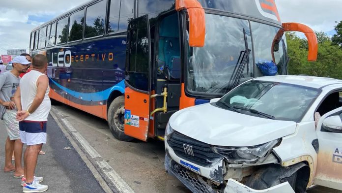 Onibus-com-torcedores-do-Santa-Cruz-se-envolve-em-0018980900202504201127-8