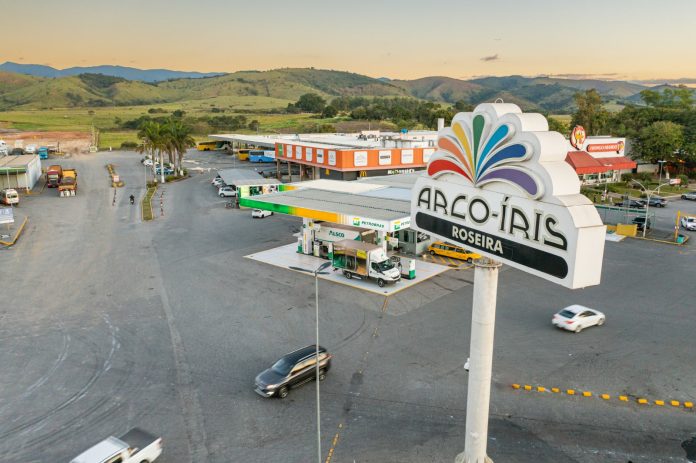 Posto Arco Iris visão da logo de cima