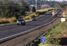 Contratos de concessão de lotes paranaenses serão assinados, nesta segunda (28) Contratos de concessão de lotes paranaenses serão assinados, nesta segunda (28)