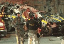 Três PRFs morrem em perseguição no Rio de Janeiro Três PRFs morrem em perseguição no Rio de Janeiro