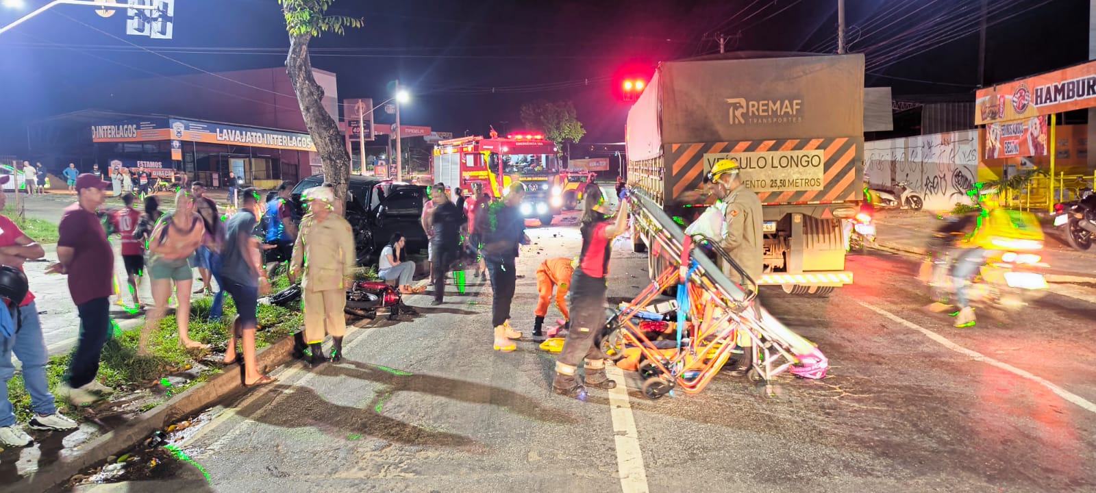 Motoqueiro morre após ser atingido por camionete desgovernada na Perimetral Norte, em Goiânia (GO)