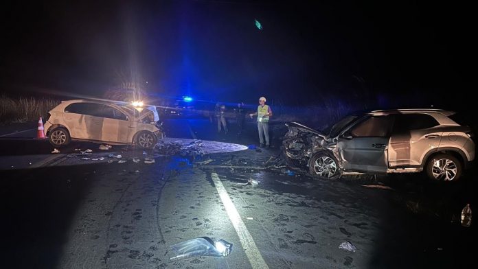 Três jovens, sendo uma adolescente, morrem e três ficam feridos em colisão frontal na rodovia BR-414/GO, em Corumbá de Goiás.