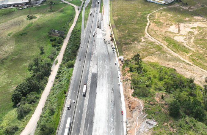 Obras em trecho da BR-101/SC, em Capivari de Baixo, alteram o tráfego, nesta quinta (24) Obras em trecho da BR-101/SC, em Capivari de Baixo, alteram o tráfego, nesta quinta (24)