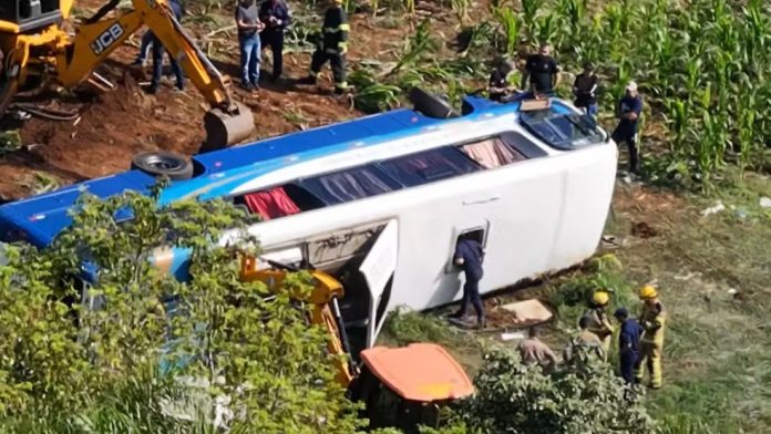 Tacógrafo de ônibus da UFSM foi regularizado 1 dia antes da tragédia na RSC-453 Tacógrafo de ônibus da UFSM foi regularizado 1 dia antes da tragédia na RSC-453
