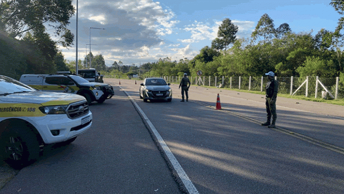 PMRv de SC inicia a operação "Transporte Legal", em Florianópolis PMRv de SC inicia a operação "Transporte Legal", em Florianópolis