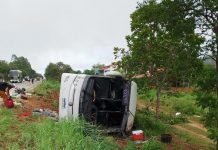 Indiciados o motorista e empresários do ônibus que tombou e matou 7, na BR-135/PI Indiciados o motorista e empresários do ônibus que tombou e matou 7, na BR-135/PI