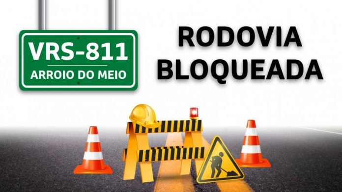 VRS-811, em Arroio do Meio, tem tráfego bloqueado, nesta terça-feira (13) VRS-811, em Arroio do Meio, tem tráfego bloqueado, nesta terça-feira (13)