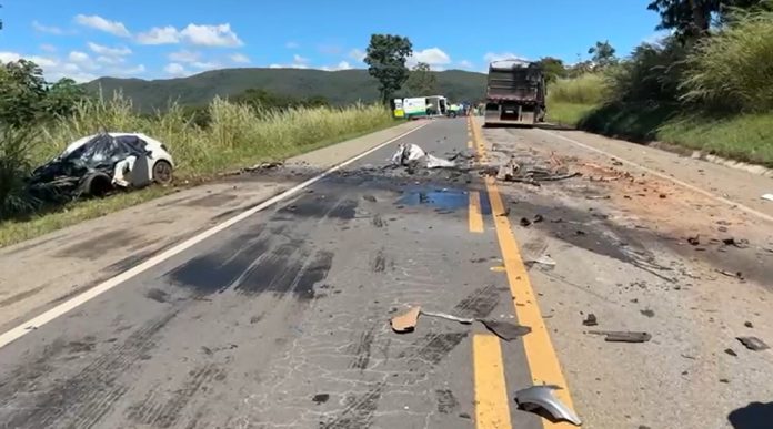 VÍDEO: Três pessoas morrem em dois acidentes nas BRs 060 e 414, em Goiás VÍDEO: Três pessoas morrem em dois acidentes nas BRs 060 e 414, em Goiás