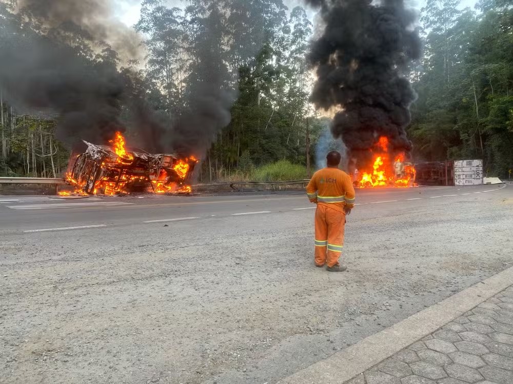 Maio Amarelo inicia manchado de sangue por 98 mortes nas rodovias federais Maio Amarelo inicia manchado de sangue por 98 mortes nas rodovias federais