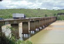 Ponte sobre o Rio Jequitinhonha na BR-101/BA está condenada, diz Dnit Ponte sobre o Rio Jequitinhonha na BR-101/BA está condenada, diz Dnit