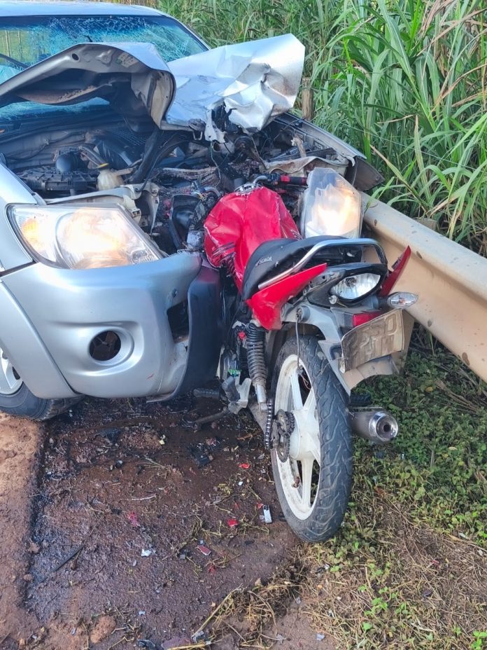 Motoqueiro morre ao colidir de frente com Hilux na SC-386, em Mondaí Motoqueiro morre ao colidir de frente com Hilux na SC-386, em Mondaí