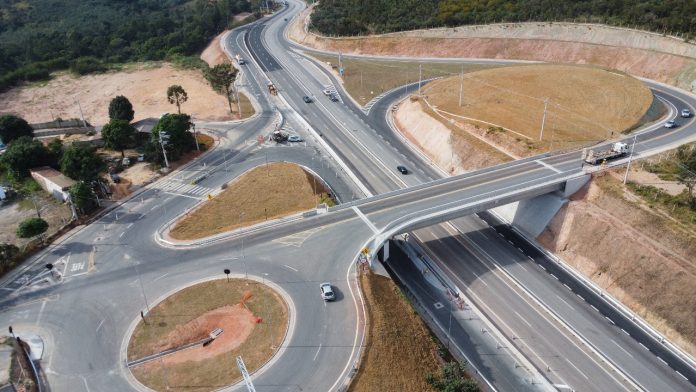 Liberado o tráfego em novo trevo na Raposo Tavares (SP-270), em Sorocaba Liberado o tráfego em novo trevo na Raposo Tavares (SP-270), em Sorocaba