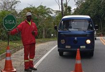 RJ-116 opera no sistema ‘Pare-e-Siga’, nesta quinta (29), em Nova Friburgo RJ-116 opera no sistema 'Pare-e-Siga', nesta quinta (29), em Nova Friburgo
