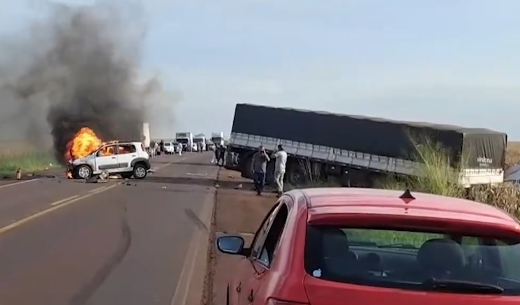 Três pessoas morrem em colisão na rodovia BR-369/PR, em Juranda