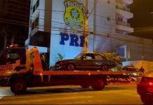 Ação integrada prende jovem que fez manobras perigosas em frente à sede da PRF, em GO Ação integrada prende jovem que fez manobras perigosas em frente à sede da PRF, em GO