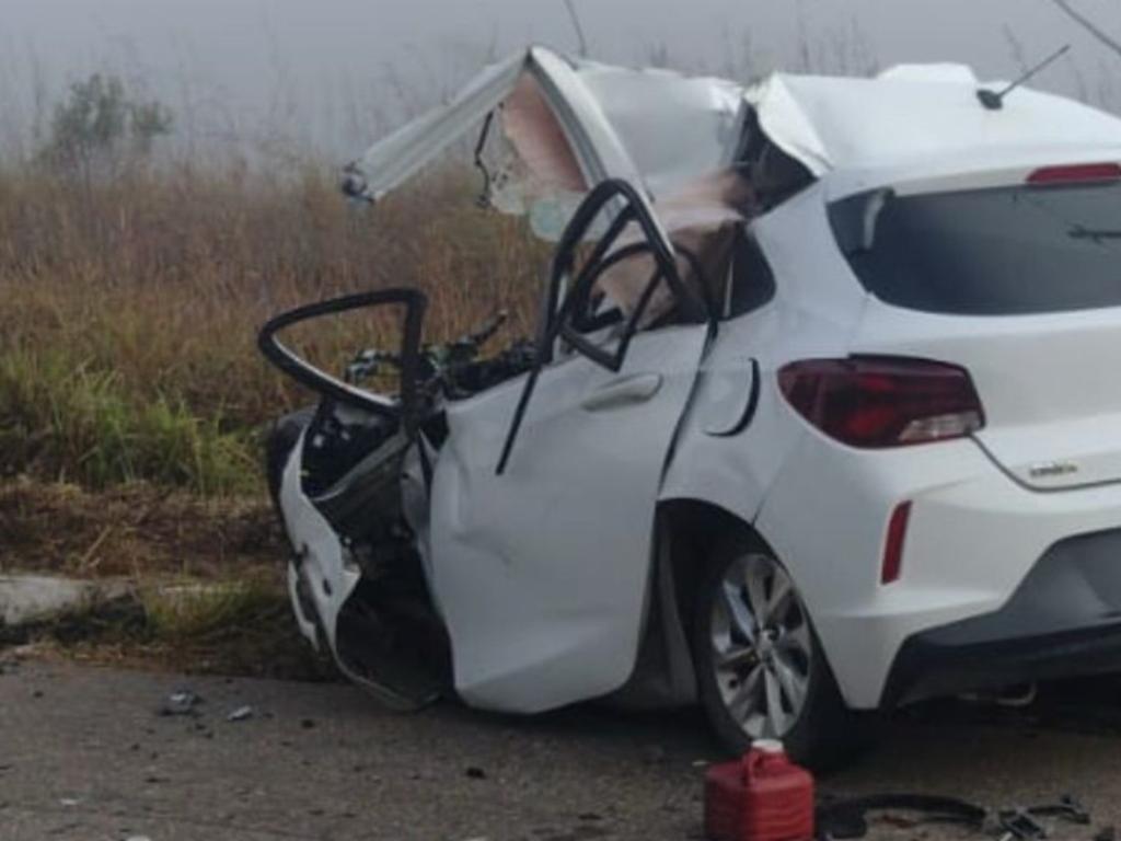 Grave acidente na BR-262/MG, entre carreta e carro deixa 4 mortos e interdita a rodovia