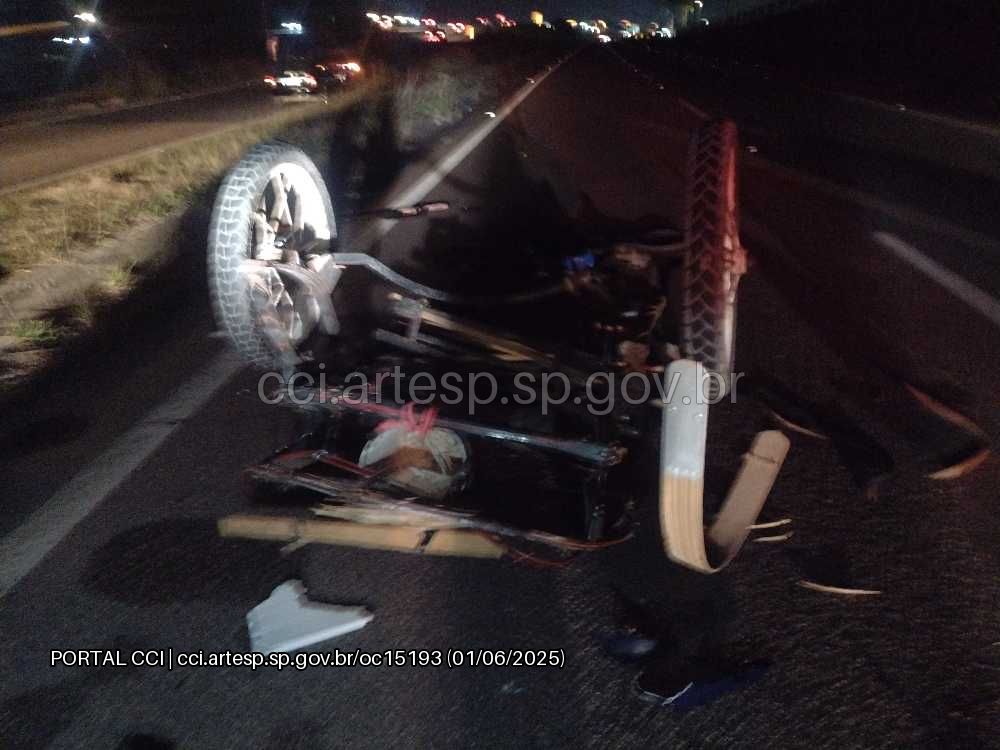 Motoqueiro morre ao colidir com charrete em marginal da SP-075, em Campinas