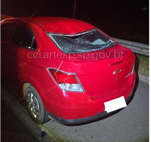 Pedestre morre atropelado na Rodovia D. Pedro I, em Atibaia (SP)