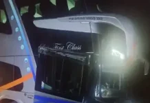 Acidente entre ônibus e carro na BR-470/SC deixa homem ferido Acidente entre ônibus e carro na BR-470/SC deixa homem ferido