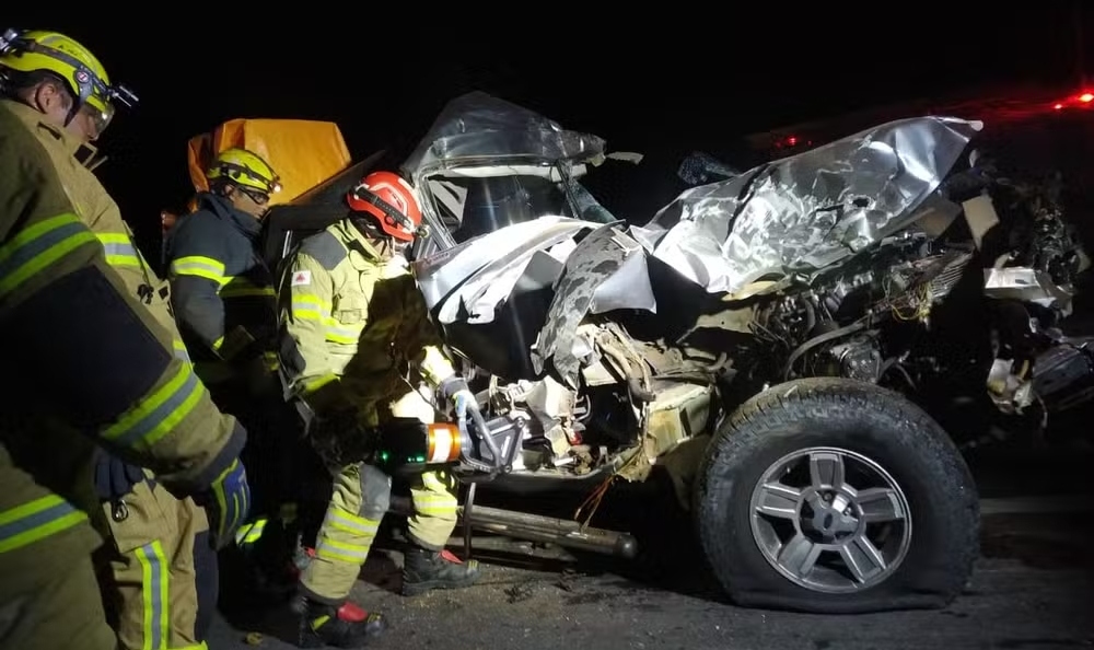 Pai e filho morrem em acidente na BR-135/MG, em Montes Claros