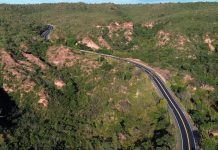 BR-135/PI tem 34,5 quilômetros revitalizados, entre Gilbués e Corrente Rodovia BR-135/PI tem 34,5 quilômetros revitalizados, entre Gilbués (PI) e Corrente (PI), ao custo de R$ 83,6 milhões.