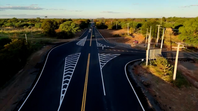 Usuários da BR-349/BA contam com 28 quilômetros de pista renovada