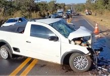 Acidente envolvendo três veículos deixa dois mortos na BR-153/GO, em Uruaçu Acidente envolvendo três veículos deixa dois mortos na BR-153/GO, em Uruaçu