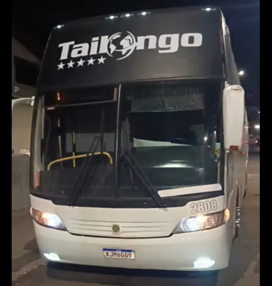 Acidente com ônibus de romeiros na MGC-122 deixa 5 pessoas da mesma família mortas