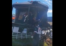 Carreta e ônibus colidem na BR-277/PR e deixam 16 feridos, em Foz do Iguaçu Carreta e ônibus colidem na BR-277/PR e deixam 16 feridos, em Foz do Iguaçu