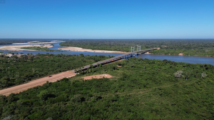 Obras garantem acessos à ponte sobre o Rio Araguaia, na BR-080/GO, em Luiz Alves Obras garantem acessos à ponte sobre o Rio Araguaia, na BR-080/GO, em Luiz Alves