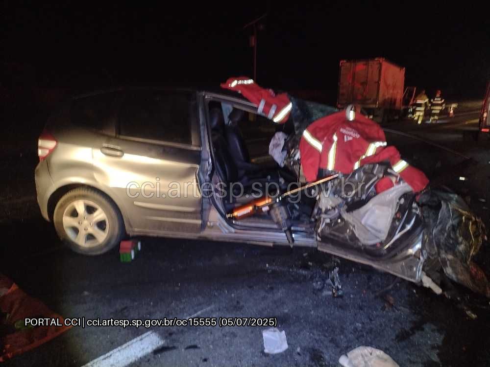 Caminhoneiro na contramão provoca acidente fatal na SP-300, em Tietê