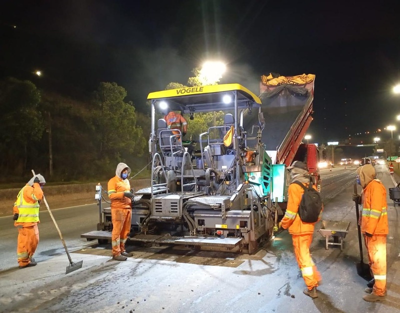 Obras na BR-040/MG, entre BH e Juiz de Fora, alteram o tráfego, neste fim de semana