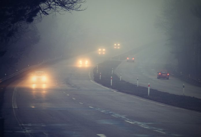 Todo cuidado é pouco ao trafegar pelas estradas brasileiras com a incidência de neblina, nesta época do ano. Todo cuidado é pouco ao trafegar pelas estradas brasileiras com a incidência de neblina, nesta época do ano.