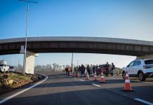Tráfego na rodovia ERS-118 é liberado, em Gravataí (RS) Tráfego na rodovia ERS-118 é liberado, em Gravataí (RS)