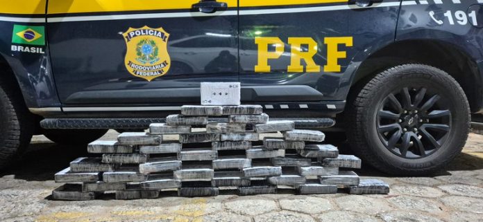 Motorista é preso com 43 kg de cocaína na Fernão Dias, em Bragança Paulista (SP)