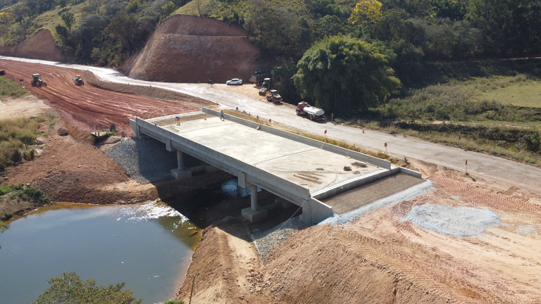 Pontes na BR-265, no Sul de Minas, serão entregues em setembro