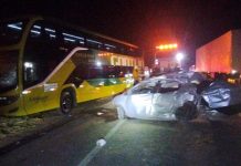 Ônibus da Gontijo e carro batem na BR-262/MG e deixam um morto Ônibus da Gontijo e carro batem na BR-262/MG e deixam um morto