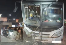 Acidente na BR-232/PE, entre carro e ônibus, deixa nove feridos, em Salgueiro Acidente na BR-232/PE, entre carro e ônibus, deixa nove feridos, em Salgueiro