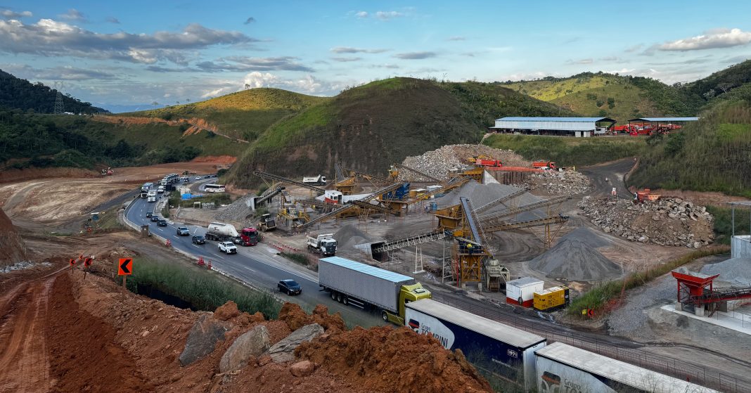 Detonação de rochas na Serra das Araras, na Via Dutra, tem novo cronograma
