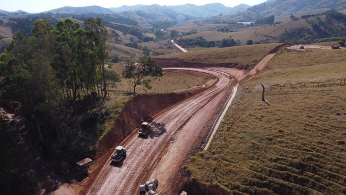 Obras na MG-295, entre Consolação e Cambuí, devem ser finalizadas em dezembro