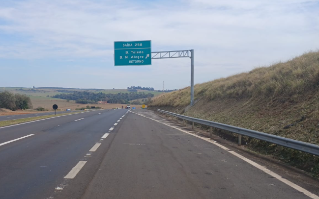 Obras na SP-300 interditam duas alças, neste sábado (30), em Botucatu