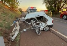 Caminhão de Rio Negro & Solimões bate em carro na BR-369/PR e 2 ficam gravemente feridos Caminhão de Rio Negro & Solimões bate em carro na BR-369/PR e 2 ficam gravemente feridos