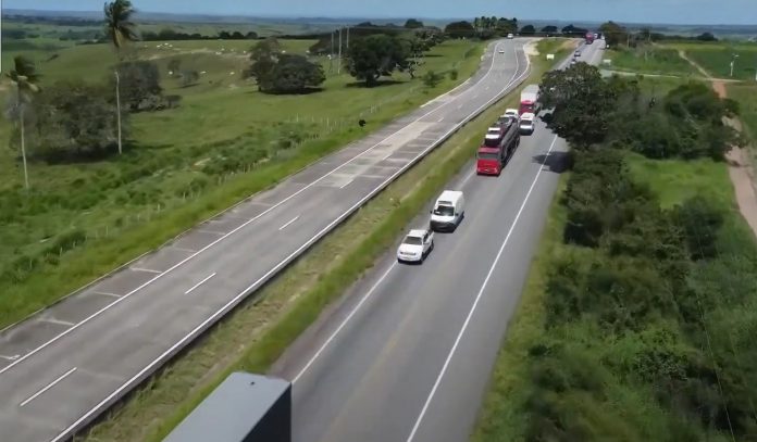 Liberados ao tráfego mais 6 km duplicados da BR-101/AL, em São Sebastião Liberados ao tráfego mais 6 km duplicados da BR-101/AL, em São Sebastião