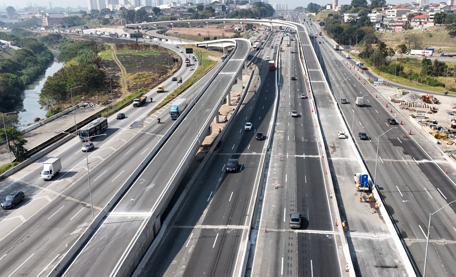 VÍDEO: Alças de viadutos da Via Dutra para a Fernão Dias serão liberadas, neste domingo (7)