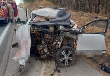 Carreta pega fogo após colisão com carro na BR-040/GO, em Luziânia, e deixa mulher morta Carreta pega fogo após colisão com carro na BR-040/GO, em Luziânia, e deixa mulher morta