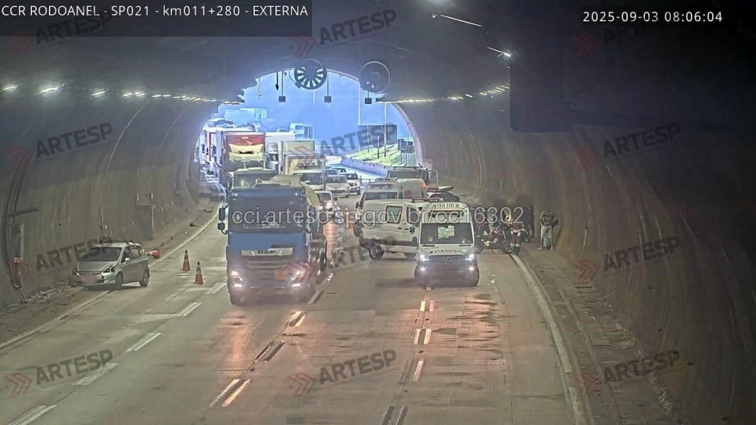 Motoqueiro morre dentro de túnel no Rodoanel (SP-021), em Barueri Motoqueiro morre dentro de túnel no Rodoanel (SP-021), em Barueri