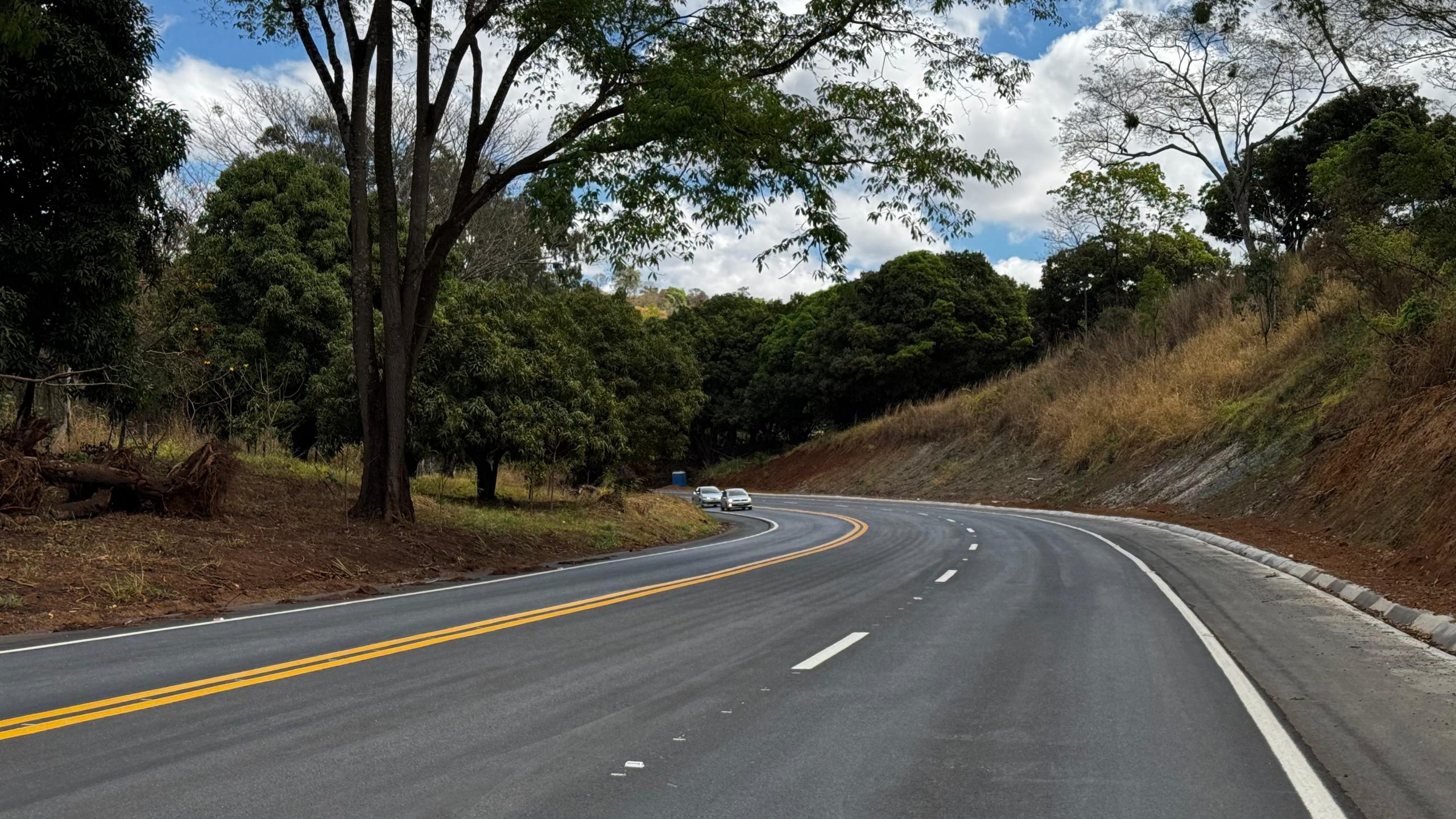 Obras na MG-354, no Alto Paranaíba, devem ser concluídas em 2026