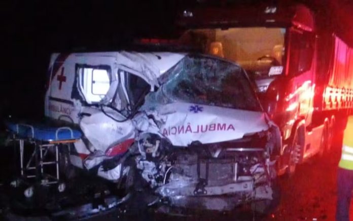 Acidente na 'Curva do Abacaxi", na BR-116/BA, deixa 1 morto e 6 feridos